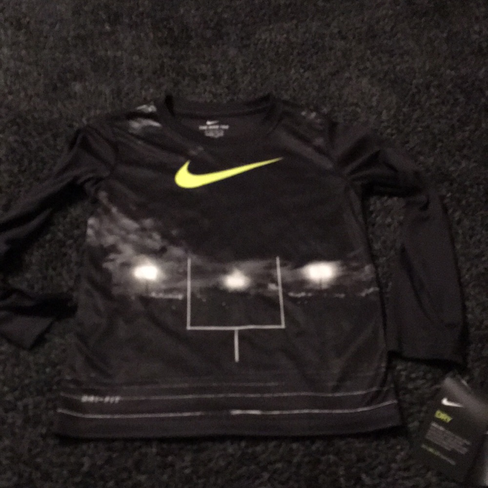 NWT Boys Nike shirt